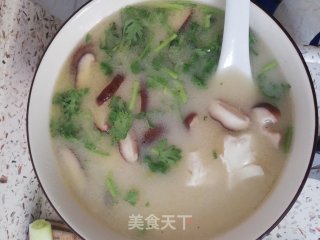 鲫鱼香菇豆腐汤的做法步骤：7