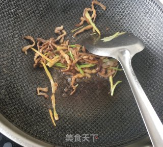 “榨菜”榨菜肉丝面的做法步骤：15