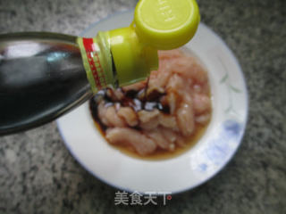 鸡胸肉炒油豆角的做法步骤：4