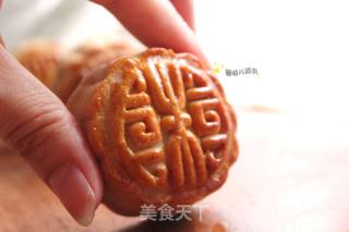 莲蓉蛋黄月饼的做法步骤：11