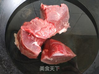 卤牛肉的做法步骤：3