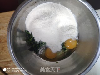 家常饼   菠菜鸡蛋饼的做法步骤：3