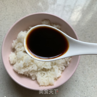 酱油虾仁炒饭的做法步骤：3