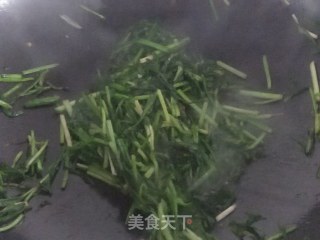 蒜苗炒鸡蛋的做法步骤：8