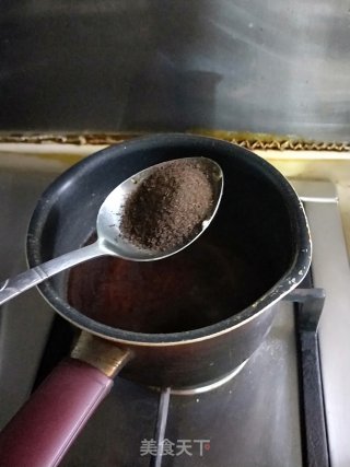 家庭版焦糖港式奶茶的做法步骤：6