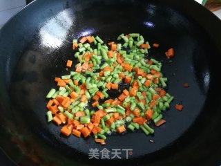 虾仁油条炒饭的做法步骤：4