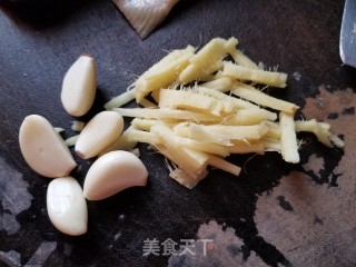 酱烧黄花鱼的做法步骤：6