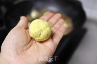 贴饼子熬小鱼的做法步骤：10