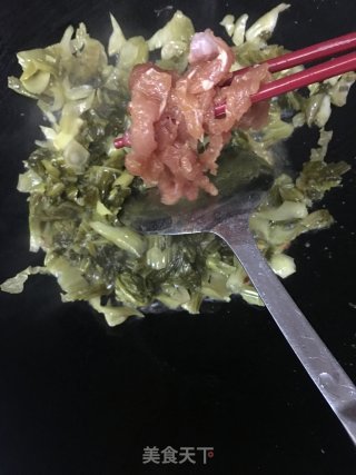 番茄酸菜炒里脊肉的做法步骤：8