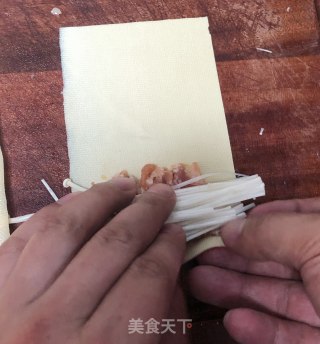 千张卷肉的做法步骤：2