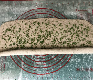 葱香黑麦花卷的做法步骤：10