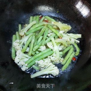 花菜炒豆角的做法步骤：5