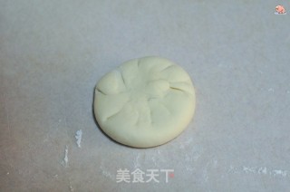 花儿豆沙包的做法步骤：4