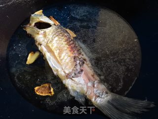 鲫鱼萝卜汤的做法步骤：2