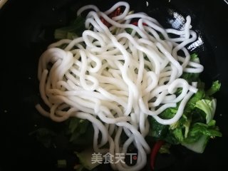 小白菜炒土豆粉的做法步骤：7