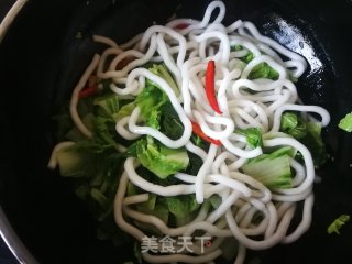 小白菜炒土豆粉的做法步骤：8