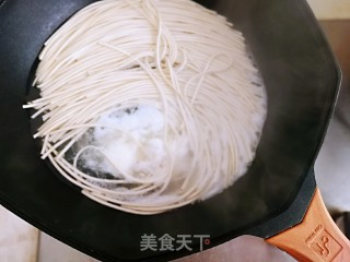 青菜鸡蛋面条的做法步骤：4