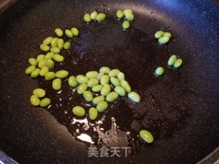 腊肠毛豆蛋炒饭的做法步骤：4