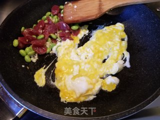 腊肠毛豆蛋炒饭的做法步骤：7