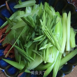 爽口西芹豆芽的做法步骤：6