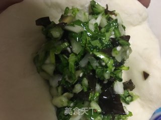 香菇木耳芝麻麻油青菜包的做法步骤：11