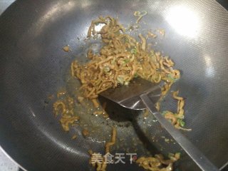 榨菜肉丝面的做法步骤：6