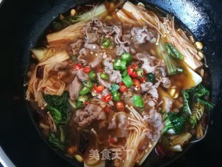 金针菇黄芯菜煮牛肉卷的做法步骤：14