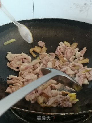 黄瓜炒肉的做法步骤：5