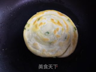 葱油饼的做法步骤：13