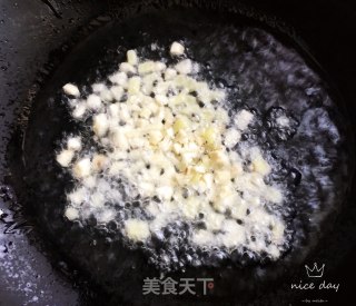 老干妈牛肉末烧豆腐的做法步骤：3