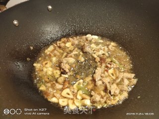 胡萝卜蒜薹炒肉丝的做法步骤：6