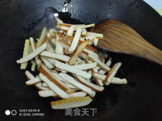 芹菜炒豆干的做法步骤：5