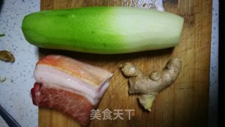 萝卜烧肉的做法步骤：1