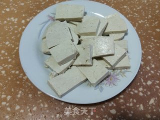 茼蒿豆腐汤的做法步骤：2