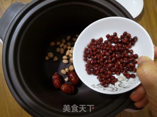 电炖锅版的红薯红豆花生粥的做法步骤：4