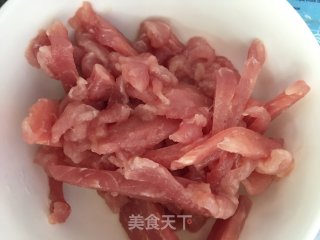 竹笋肉丝炒雪菜的做法步骤：2