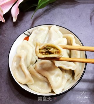 白菜香菇牛肉水饺的做法步骤：12