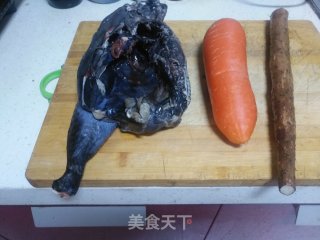 猴头菇乌鸡山药汤的做法步骤：1