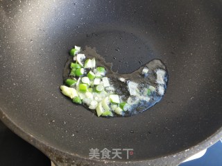 土豆丝炒韭菜的做法步骤：5