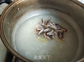 香菇鸡丝粥的做法步骤：9