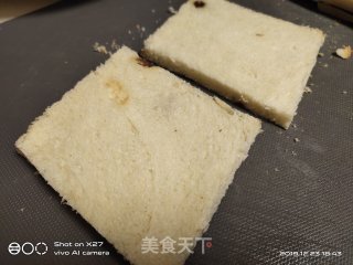 鸡蛋火腿三明治的做法步骤：2