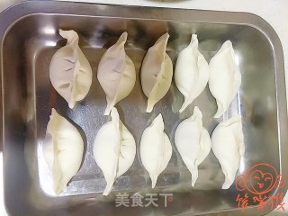 金针菇馅饺子的做法步骤：8