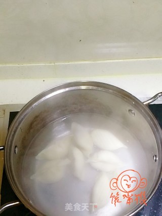 金针菇馅饺子的做法步骤：11