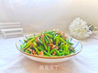 掌握这几点蒜苔炒肉轻松搞定：味道不比饭店差，大人小孩都喜欢吃的做法步骤：5