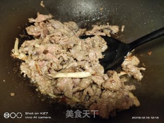 莴笋炒肉片的做法步骤：2