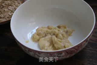 燕麦香蕉饼的做法步骤：2