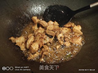 油豆腐炒五花肉的做法步骤：2