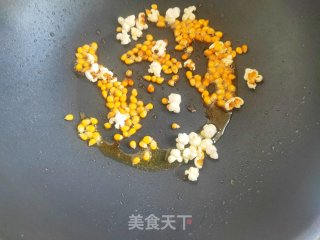 味道比电影院还好吃的简单快手爆米花：1大桶成本才几块钱的做法步骤：5