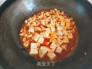 鸡肉蒜苗烧豆腐的做法步骤：5