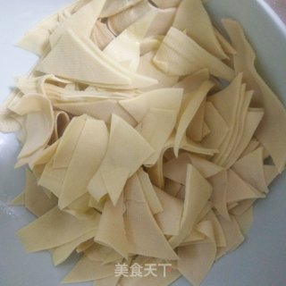 五花肉干豆腐炖土豆的做法步骤：2